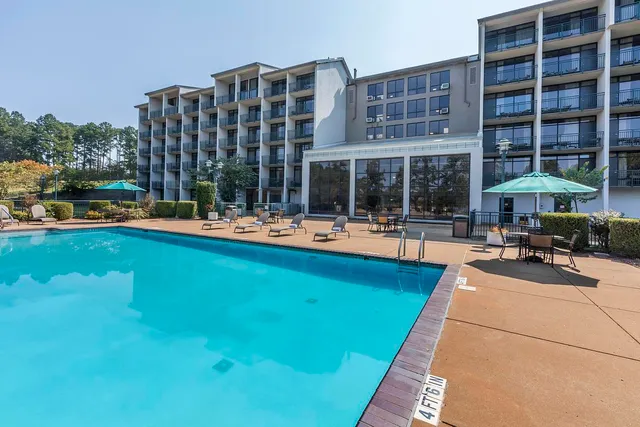 The Lodge at Pickwick Landing