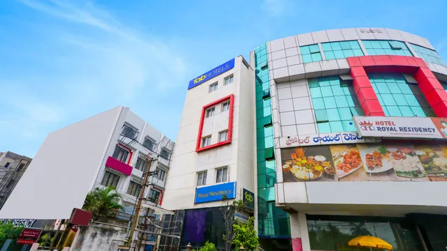 FabHotel Royal Residency II - Hotel in Lakdikapul, Hyderabad