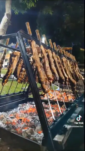 ASADO BENITEZ - OFICINA