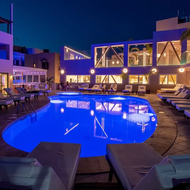 Elmi Suites Beach Hotel