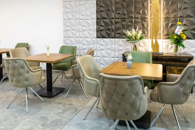 Caruso Restaurant & Bar