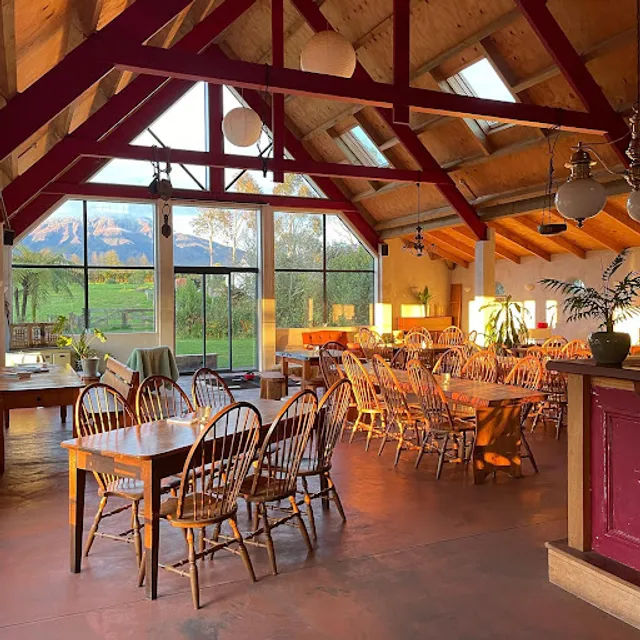 Volcanoview Café, Restaurant & Accommodation