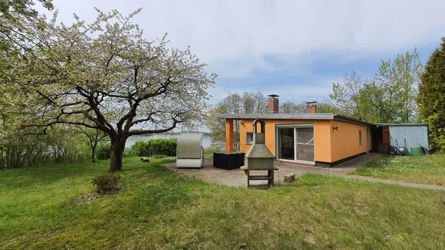 Uckermark Ferienhaus in Alleinlage am See, Inh. Familie Klitzing