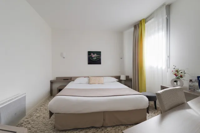 Brit Hotel Cancale Alghotel