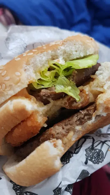 Daan Lanches Burgers