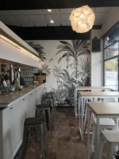 El Ideal Cafetería - Cafetería en Vitoria