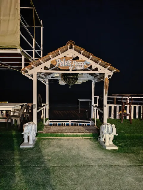 Pele's Beach Cottages