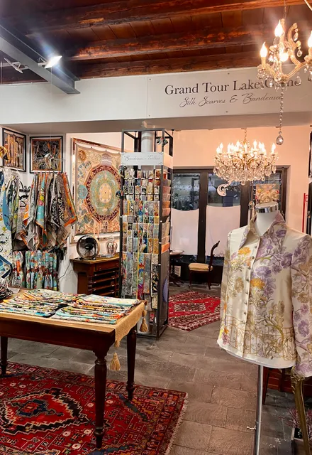 Grand Tour Lake Como Foulards & Scarves