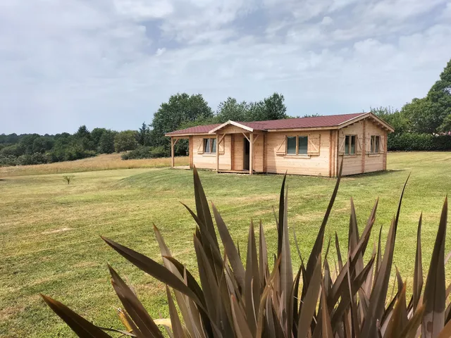 Le Hameau des champs - : Gîte et Chalet, avec espace détente piscine, spa et sauna, Gîte de groupe, en Dordogne