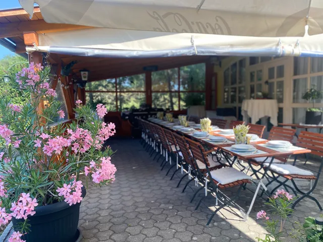 Golf Hotel and Restaurant