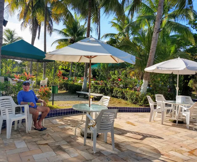 Capitão Nikolas Praia e Restaurante