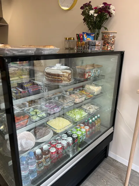 LouLou's Sandwich Bar