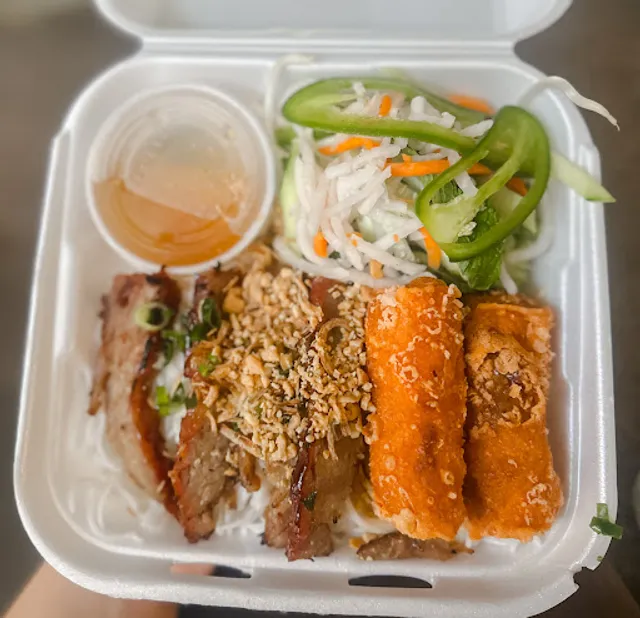 Huong Lan Sandwiches