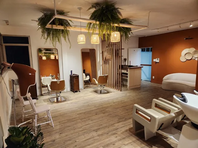 Curvelo Salão | Cabelos Cacheados, Crespos e Ondulados