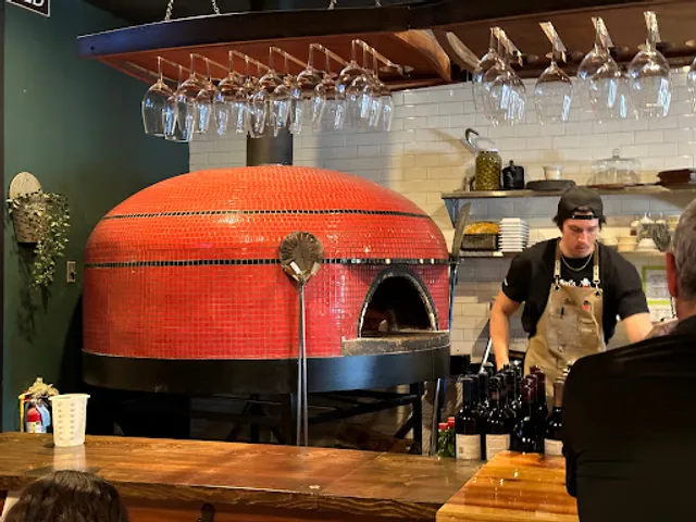Red’s Pizzeria & Taphouse