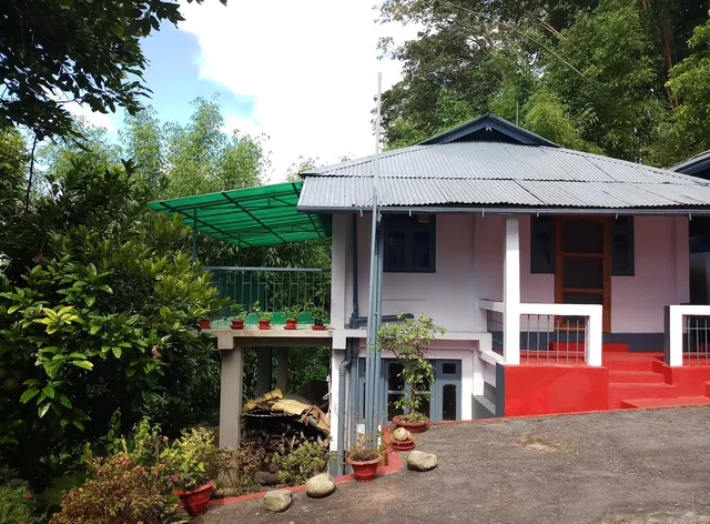 Grey Dove HomeStay
