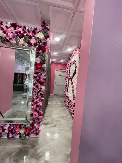 I AM ROYALTY HAIR & FASHION BOUTIQUE