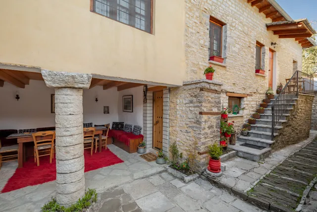 Archontiko Rapti Stone Traditional House