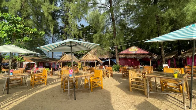 Pinky beach khao lak restaurant & bar