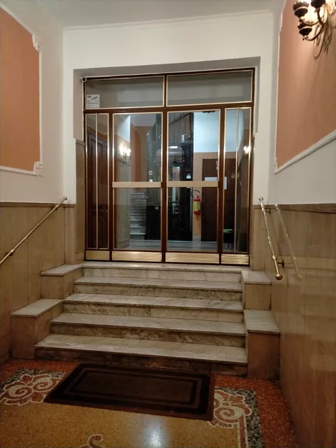 Red Roses Domus Rome