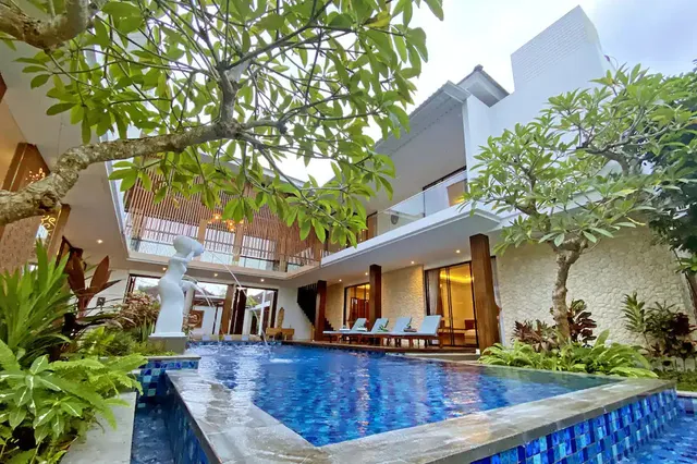 Green Luxury Villa Bali