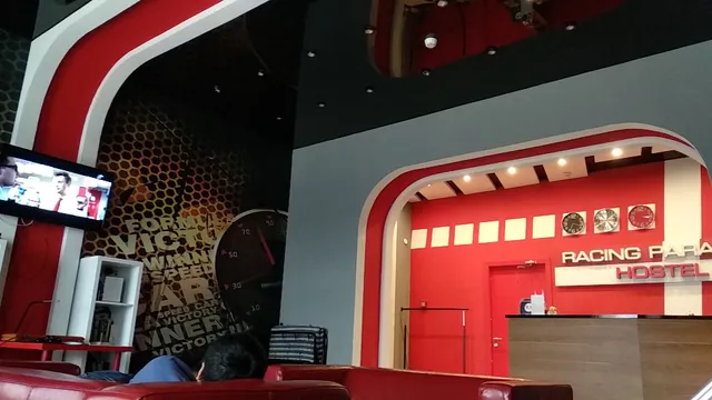 Racing Paradise Hostel