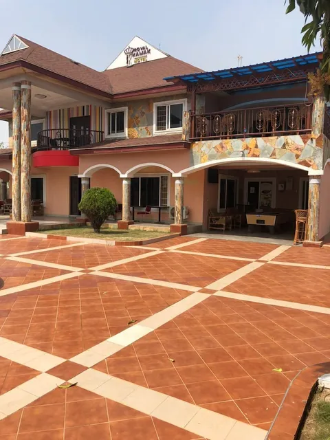 Royal Kamak Hotel Tema