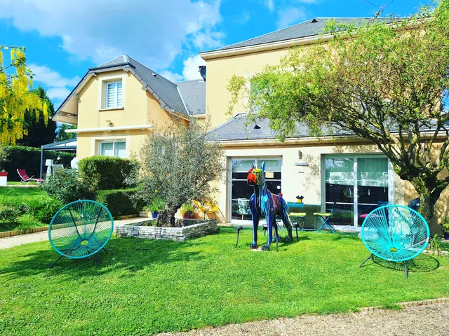 Gîte & Spa : Le Jardin des Oliviers avec spa privatif à la campagne