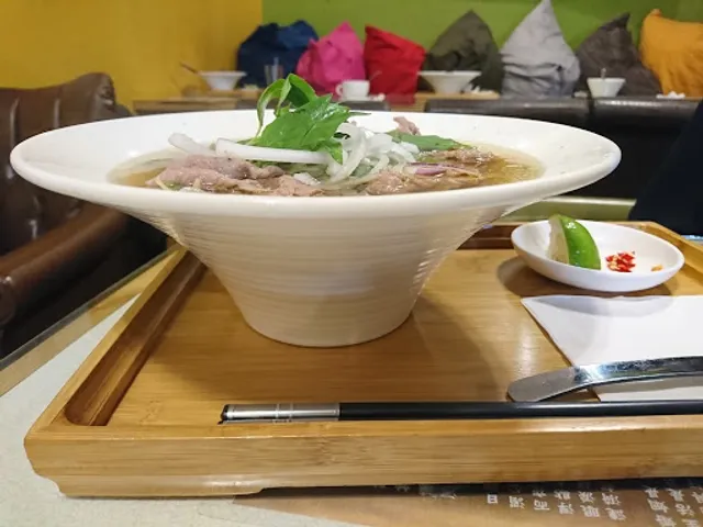 越廚美食料理店