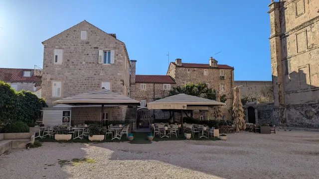 Rooms and Apartments Vlaho