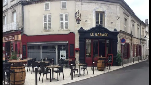 Le Garage Bar