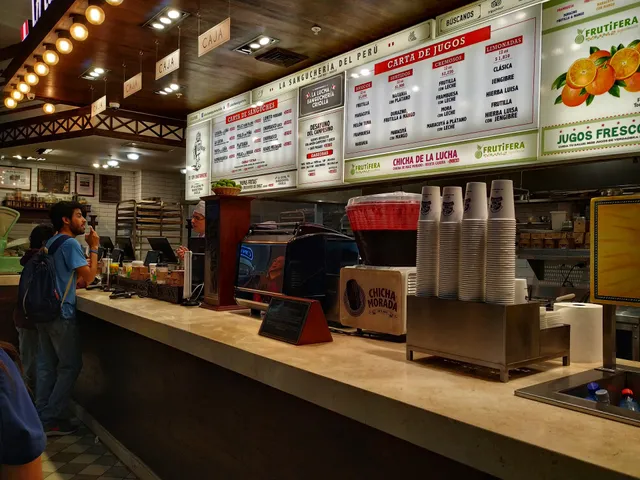 La Lucha Sangucheria Criolla