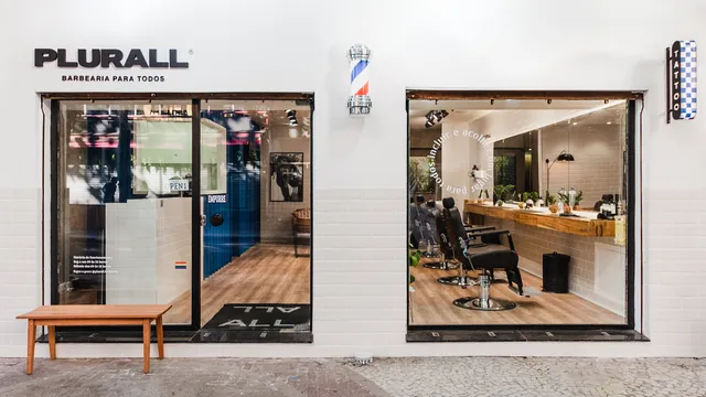 PLURALL BARBEARIA - Corte, Barba, Coloração e Descoloração em Ipanema
