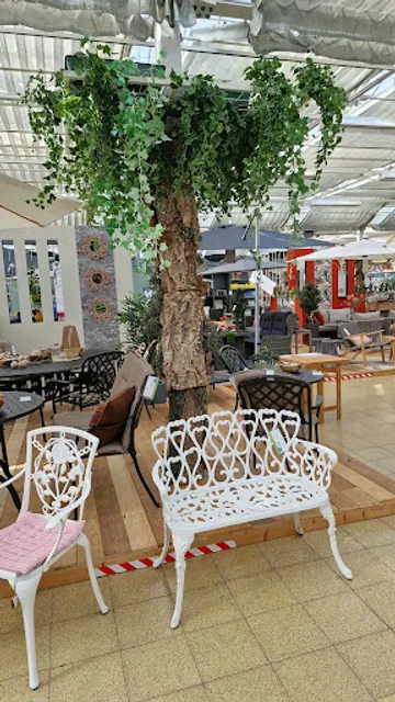 Dinger’s Palmencafé