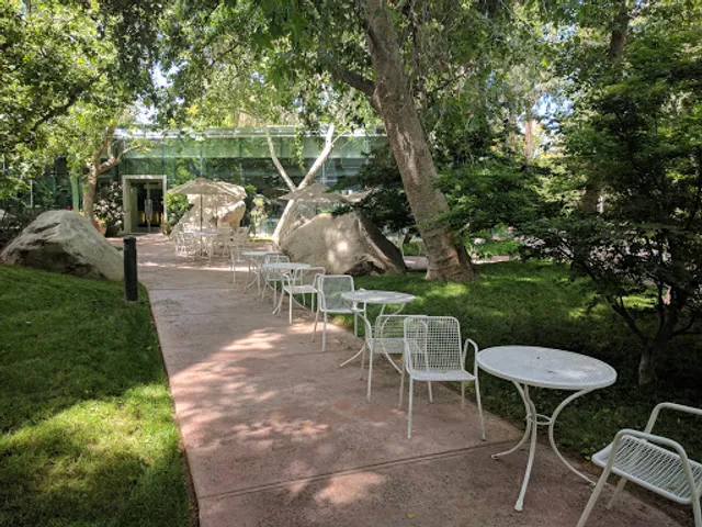 Esri Café (For Employees and Guests only)