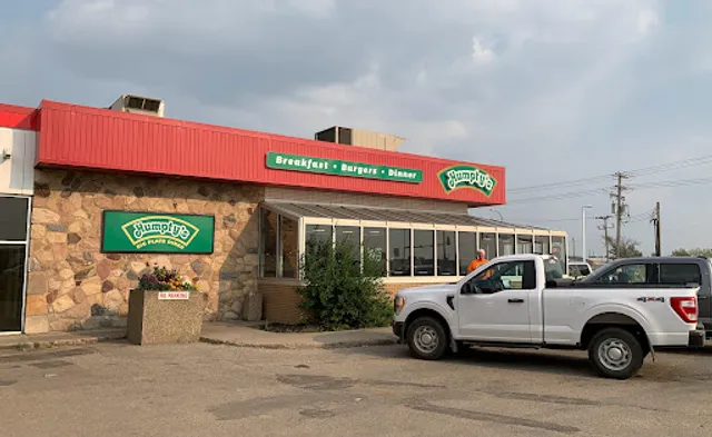 Humpty's Big Plate Diner - Grande Prairie