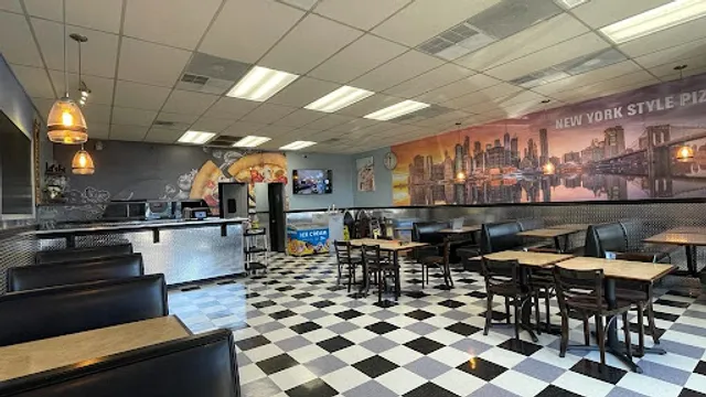 POLISENOS PIZZERIA MILFORD LOCATION