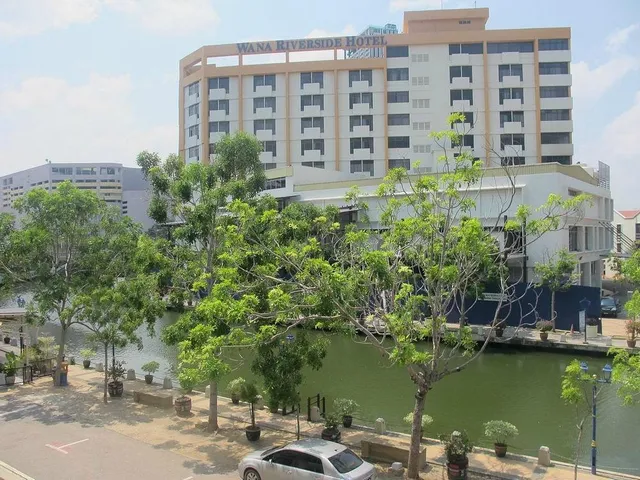 906 Riverside Hotel Melaka