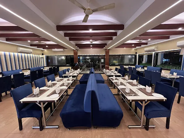 Aroma- Blue Diamond The Hotel