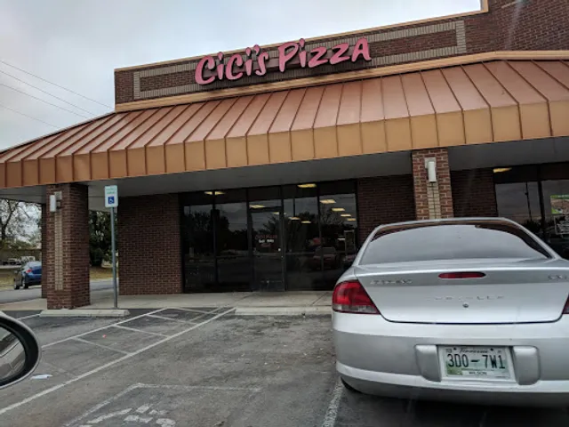 Cicis Pizza