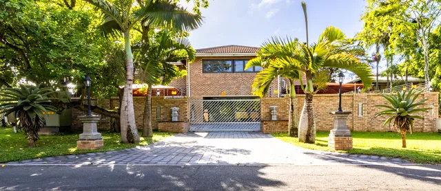 Hornbill Family Suites