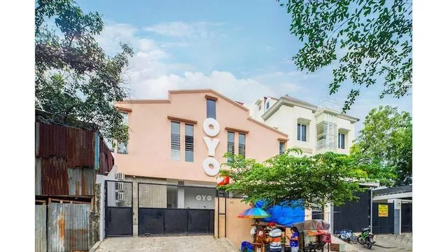 SUPER OYO 160 Lontar Residence