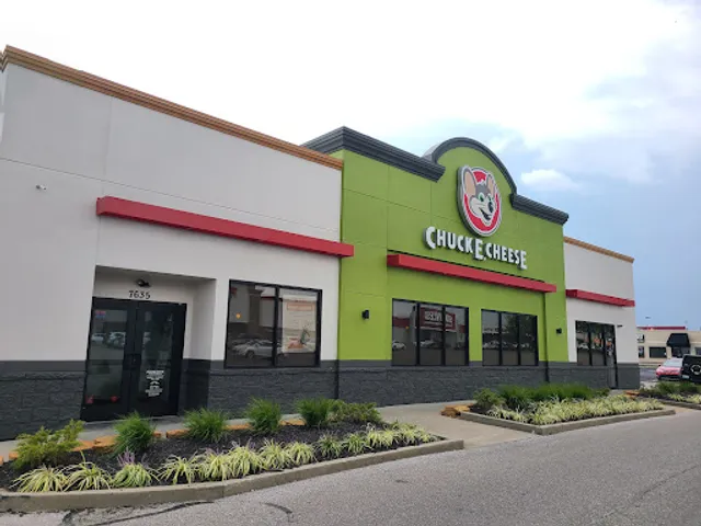 Chuck E. Cheese