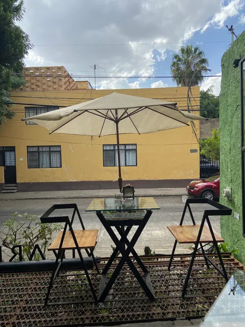 Vivarium,🍳 Desayunos, 🍷Coctelito,🍕Pizza.🎶 Música