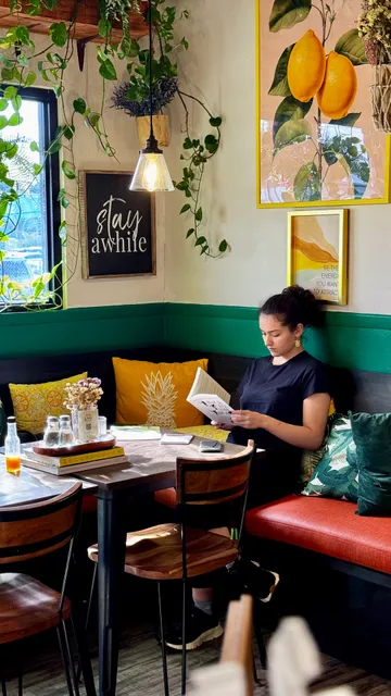 Lana's Healthy Bistro & Juice