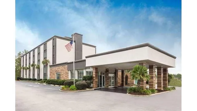 Wyndham Garden Summerville