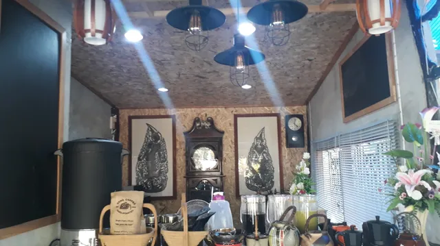 Rong Khua Khrua Kafae Restaurant & Coffee Roasters