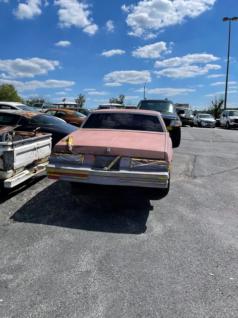 LA FAMILIA AUTO BODY & COLLISION