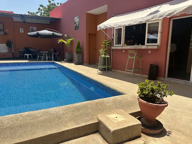 Mbin Songho hôtel Restaurant Piscine