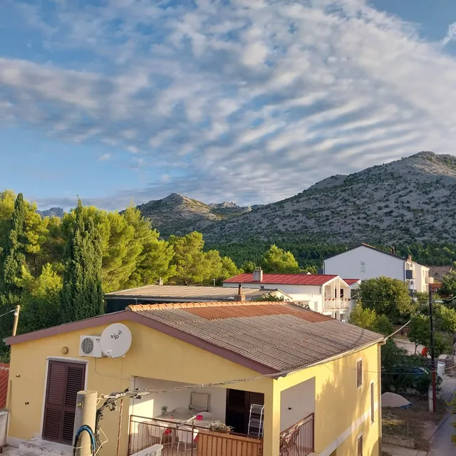 Diana Rooms and Apartments